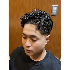 理容室　銀座　個室理容室　スキンフェード　パーマスタイル