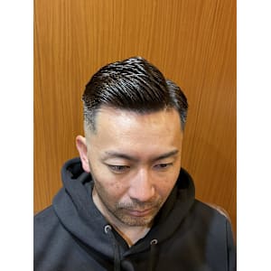 スキンフェード　アイロンパーマ　7:3スタイル　銀座　理容室