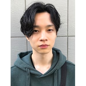 大人男性◎ツーブロックセンターパートスタイル