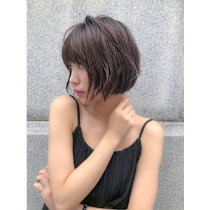 大人可愛いひし形ショートボブ/絶壁解消/ブラウンカラー