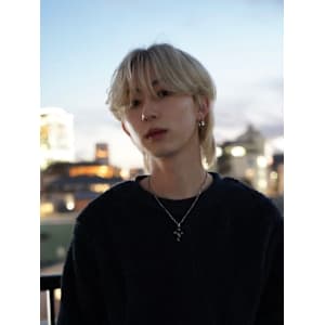 韓国ウルフ/ハイトーンウルフ/毛流れセンターパート