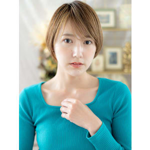 襟足すっきり流し前髪小顔シンプルショート　マロンベージュ