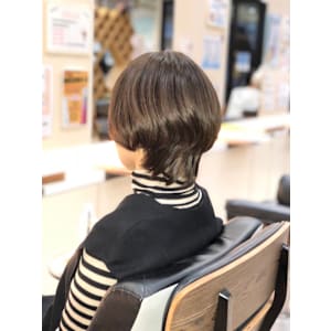 まとまりショートヘア