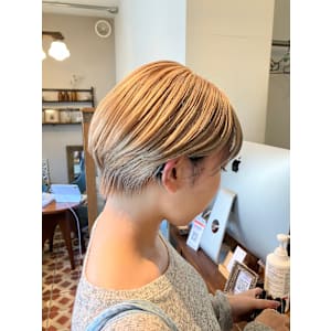 hair salon カミナ×スタイル