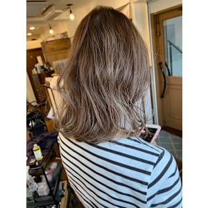 hair salon カミナ×スタイル