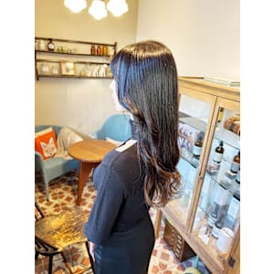 hair salon カミナ×スタイル