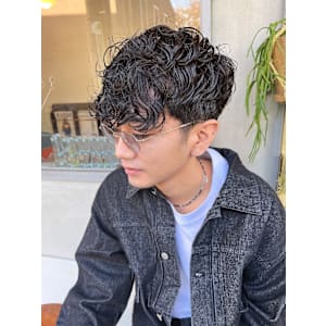 hair salon カミナ×スタイル