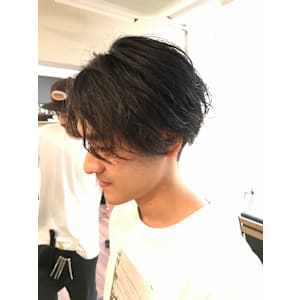 hair salon カミナ×スタイル