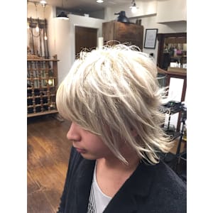 hair salon カミナ×スタイル