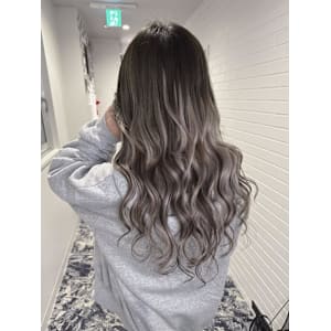 シルバーmixロングヘアー