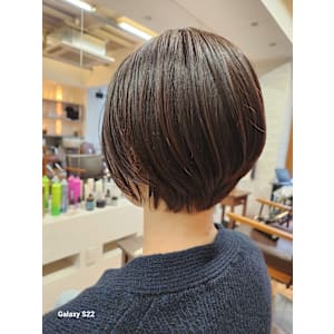 マッシュベースショートヘア
