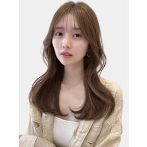 シースルーバング　くびれヘア　韓国ヘア　ナチュラルブラウン