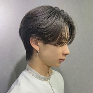 センターパート×フェザーパーマ