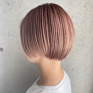 ピンクベージュ×ショート