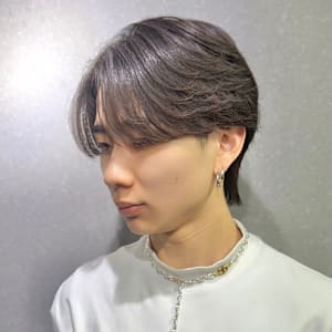 センターパート×フェザーパーマ