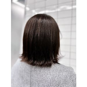 外ハネスタイル☆これ縮毛矯正かけたてです