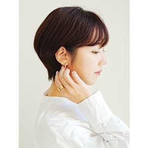 くびれショート・ボブ/丸顔/前髪あり/絶壁解消/40代