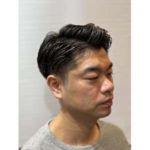 大人の自然なパーマヘア