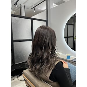 アッシュグレージュ