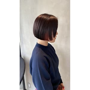 ボブ×インナーカラー