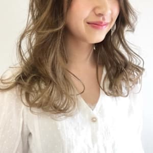 ミルクティーベージュ