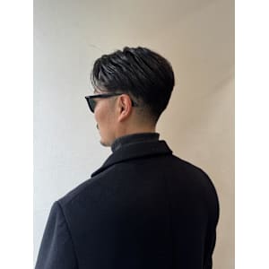 ブルーブラックヘア