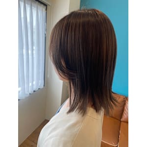 ブラウン×ベージュ×ストレート