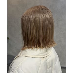 流行りの透明感ベージュ