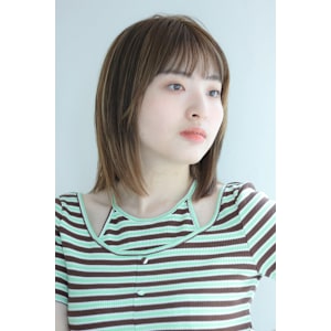 立体感の出るハイライトカラー/伸ばしかけボブ