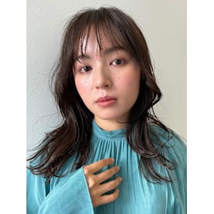 大人女性◎ミディアムレイヤー