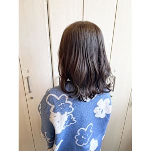 オージュア/透明感カラー/切りっぱなしロブ