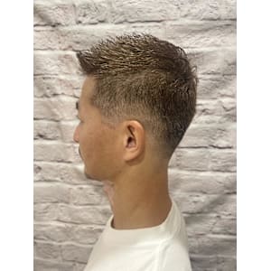 アッシュカラースパイキーショート