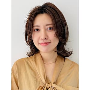 大人女性◎ミディアムくびれレイヤー