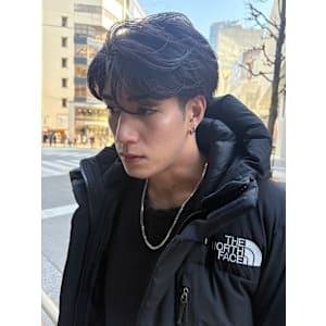 メンズセンターパート 海外風毛流れカット