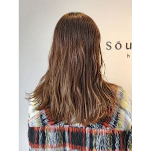 柔らかベーシュ