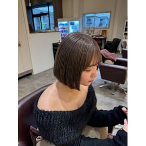 『ガーリースタイル』寒色系グレージュ