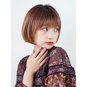 切りっぱなしショート・ボブ/絶壁解消/前髪なし/20代/30