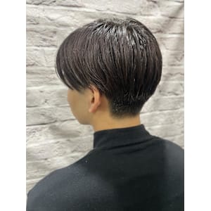 スーツに合う爽やかナチュラルパートヘア