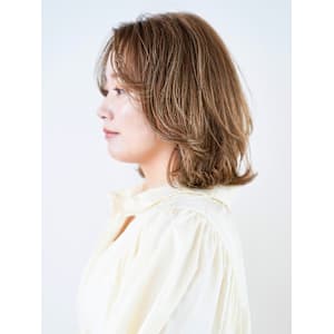 ミディアム・ボブ/絶壁解消/前髪あり/20代/30代