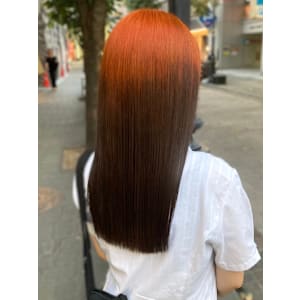 グラデーションカラー　ルーツカラー　切りっぱなし　美髪　艶髪