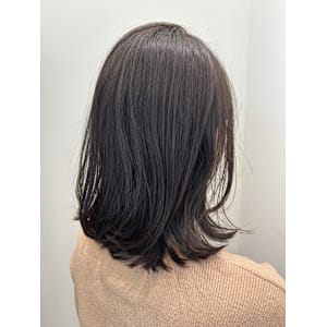 外ハネ　ミディアム