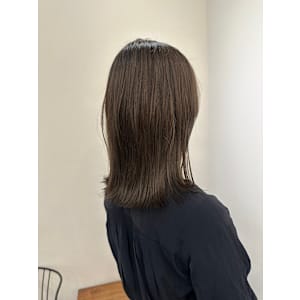 池袋 イルミナカラー 透明感 ロブ アッシュ オリーブ♪