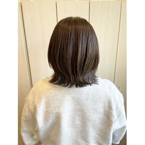 くびれボブ/イルミナカラー/グレージュ