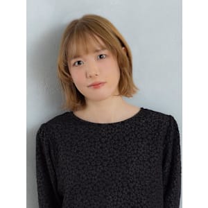 ハイトーン×切りっぱなしボブ