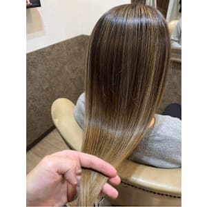 ～髪質改善～　リペアケア　鏡面加工トリートメント