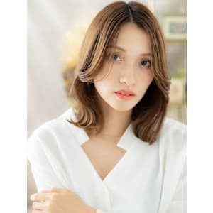 かきあげバングくびれひし形レイヤーカット　細めハイライト