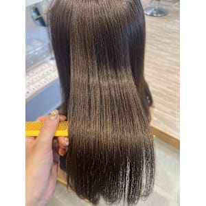 ミディアム／縮毛矯正