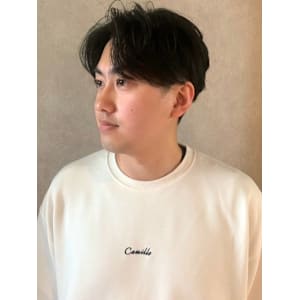 センターパート　ビジネス　爽やか　メンズショート　マッシュ