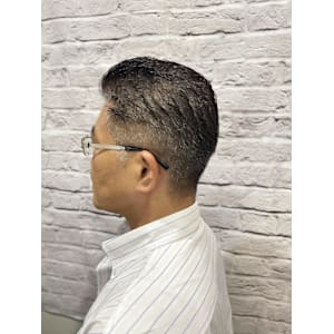 ツーブロックで作るオールバックスタイル - グレイスフルバーバー プラチナム【グレイスフルバーバー プラチナム】掲載中