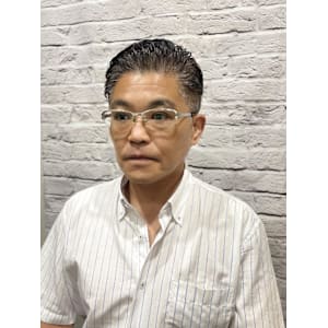 ツーブロックで作るオールバックスタイル - グレイスフルバーバー プラチナム【グレイスフルバーバー プラチナム】掲載中